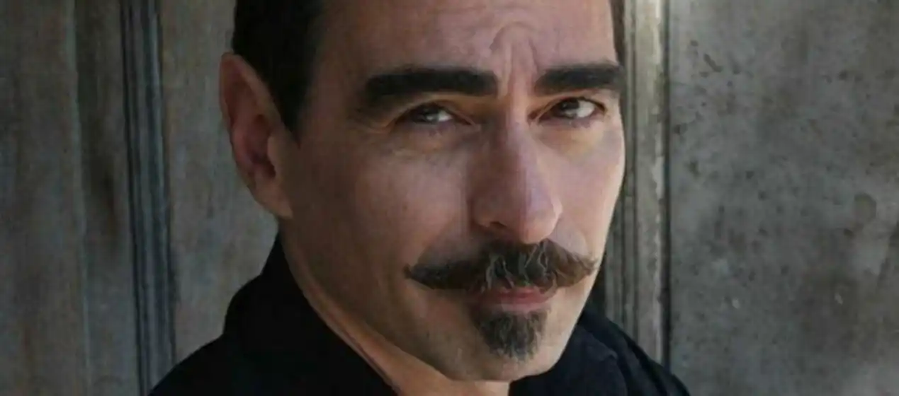 Andahazi presenta su libro "El equilibrista" en Espacio Clarín