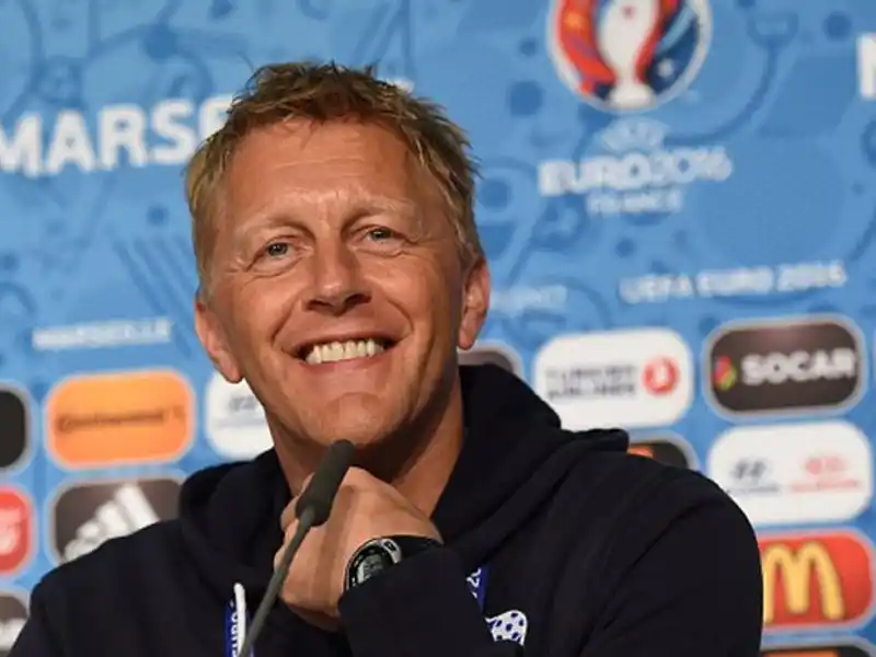 La torpeza del técnico de Islandia que hizo retrasar el vuelo de su seleccionado