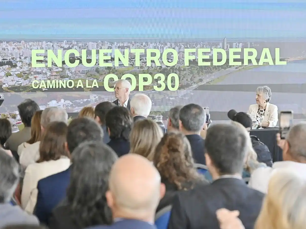 La capital entrerriana es sede de un foro nacional sobre cambio climático