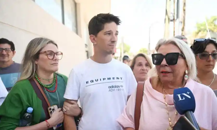 Yofe junto a Elisa Carrió en Pilar.