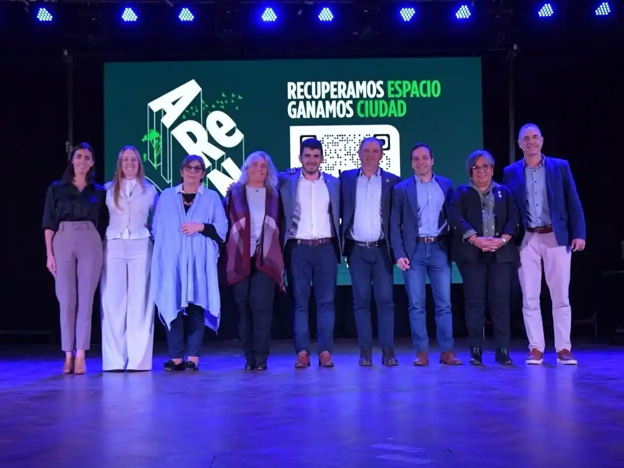 Leonel Chiarella y su equipo de trabajo explicaron cómo se desarrollará la obra del ARN.  Foto: MVT.