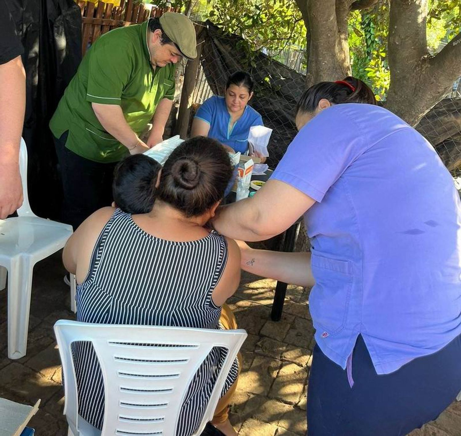 Continúan acercando numerosos servicios 
de salud gratuitos a los barrios de Palo Santo