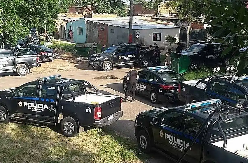 Asaltaron a dos mujeres policías: los delincuentes quedaron detenidos tras un enfrentamiento