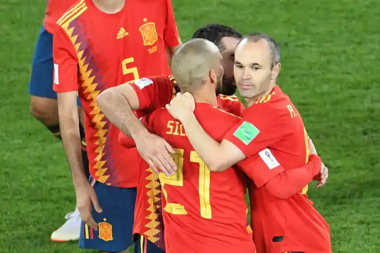 España, ayudada por el VAR, llegó a octavos de final