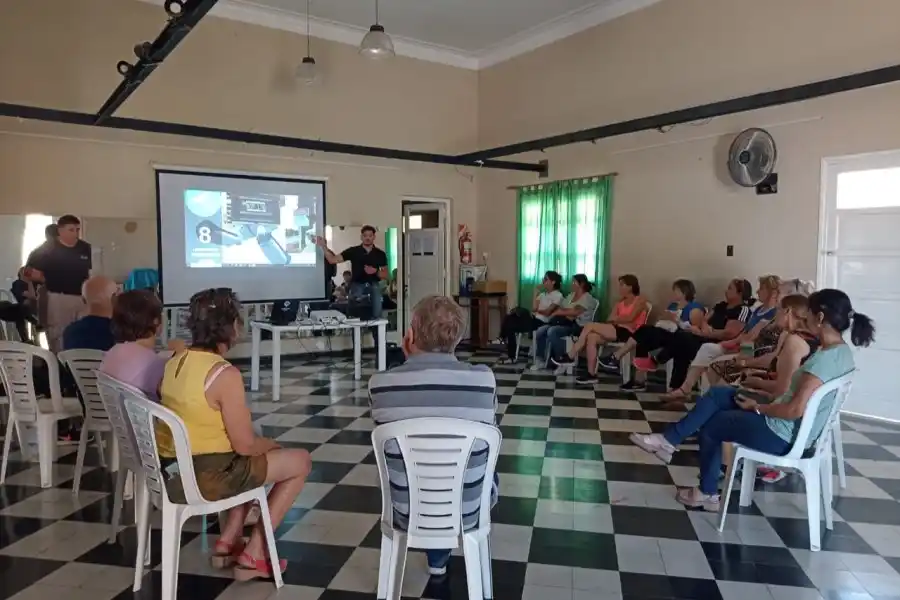 Se realizó una capacitación de Ojos en Alerta en la vecinal del 30 de Octubre