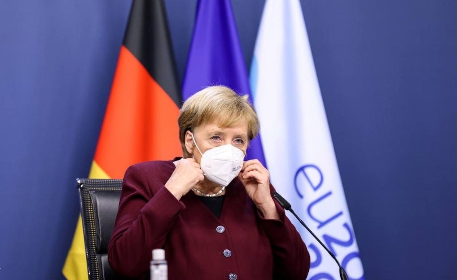 Angela Merkel mezcló dosis de vacunas diferentes y generó debate