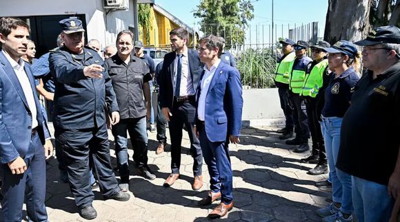 Kicillof pone en funciones a los efectivos de la nueva unidad policial en San Nicolás