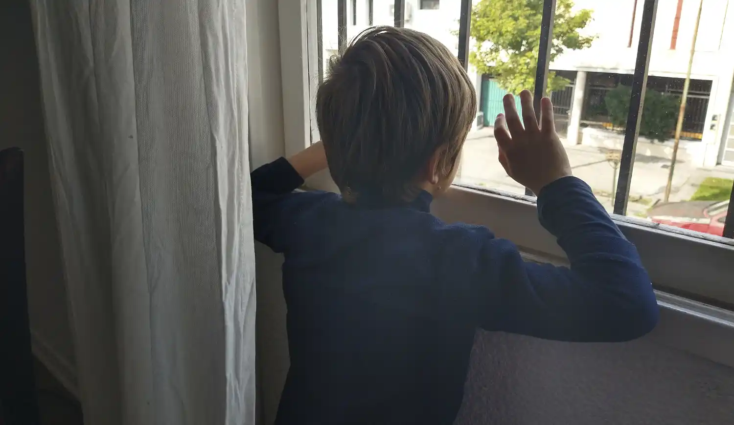 Piden que se capacite al personal docente sobre el uso del barbijo en niños con trastornos del espectro autista