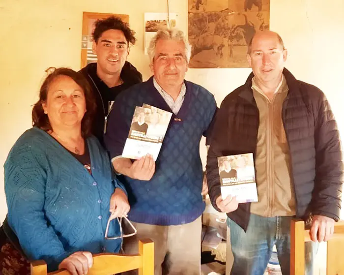Los candidatos aprovecharon el feriado para hacer campaña