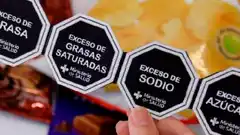 Confirman que "entre agosto y septiembre" aplicarán la ley de etiquetado frontal