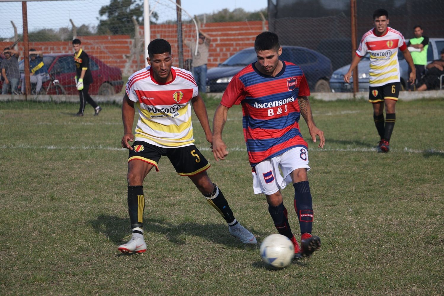 Sud América goleó y es el único puntero de la División B