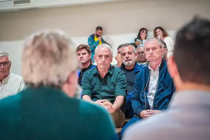 Javier Gastón participó del lanzamiento del curso provincial sobre caminos rurales