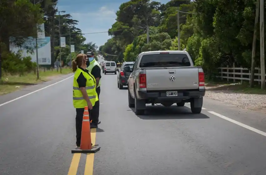 Intensifican controles en rutas bonaerenses ante el recambio turístico