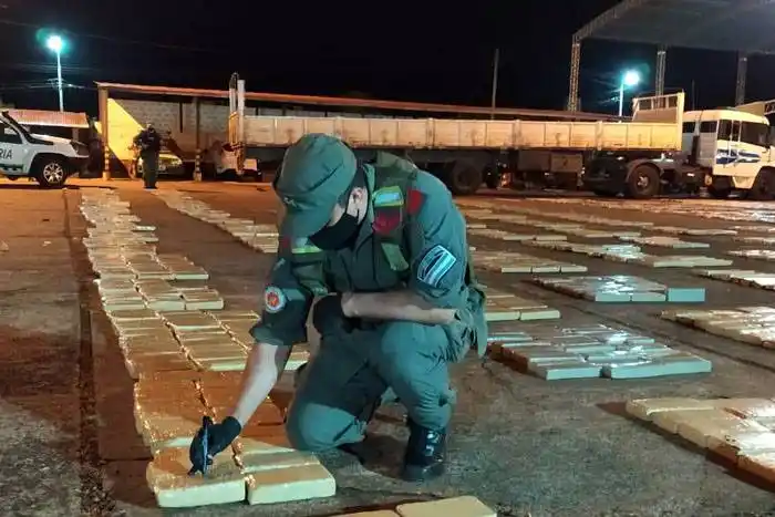 En tres procedimientos antidroga se secuestraron casi diez toneladas de marihuana