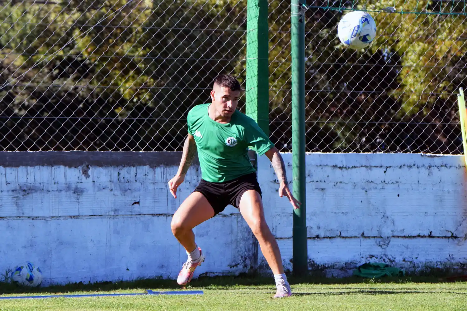 El "Dragón" durante el entrenamiento en el José Alberto Valle (FOTO: Prensa Kimberley)