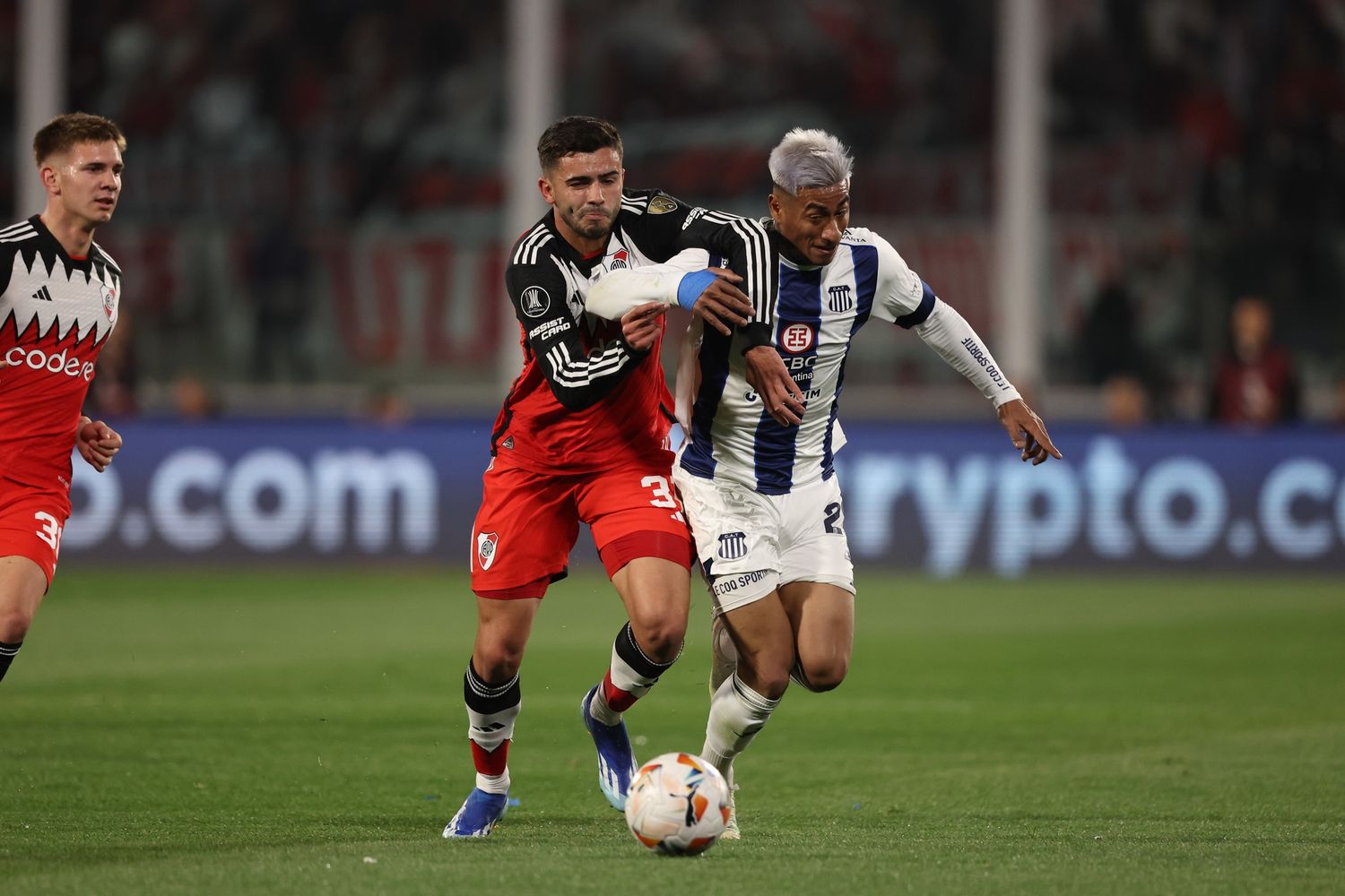 Sobre el final, River hizo la diferencia en el Kempes