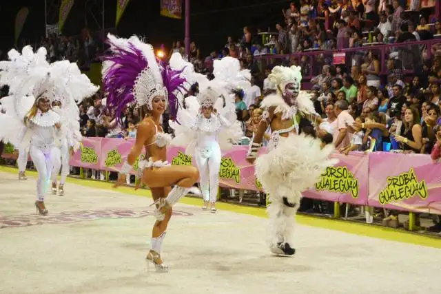 Quinta noche de Carnavales