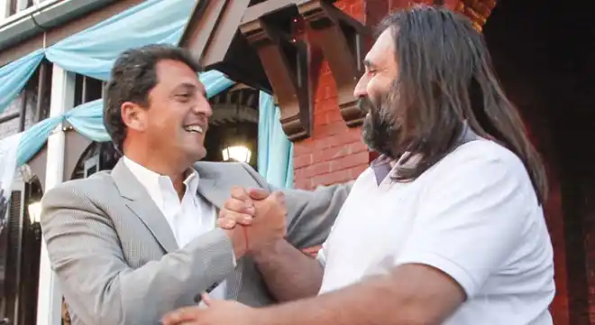 Docentes salieron a cruzar a Massa: "No se le cae una idea"