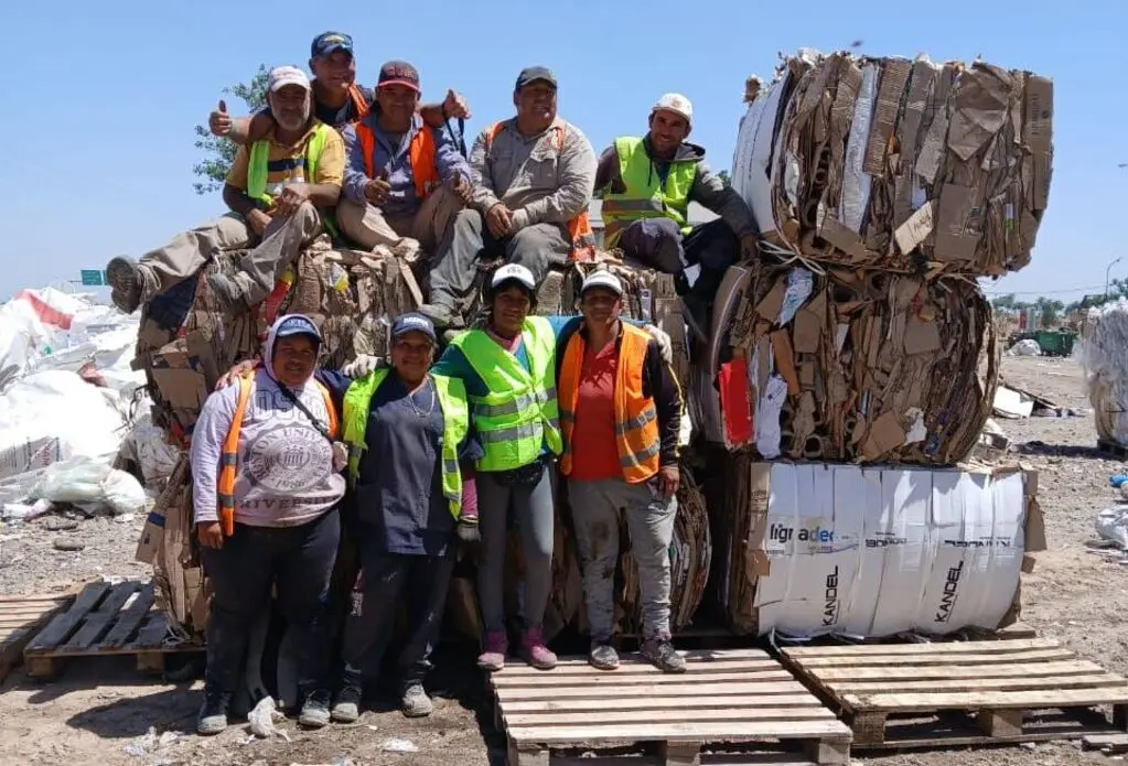 Inclusión: formalizan a siete trabajadores del Complejo Ambiental