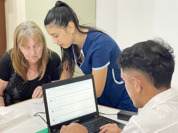 Jornada de vacunación gratuita para personas mayores de 60 años