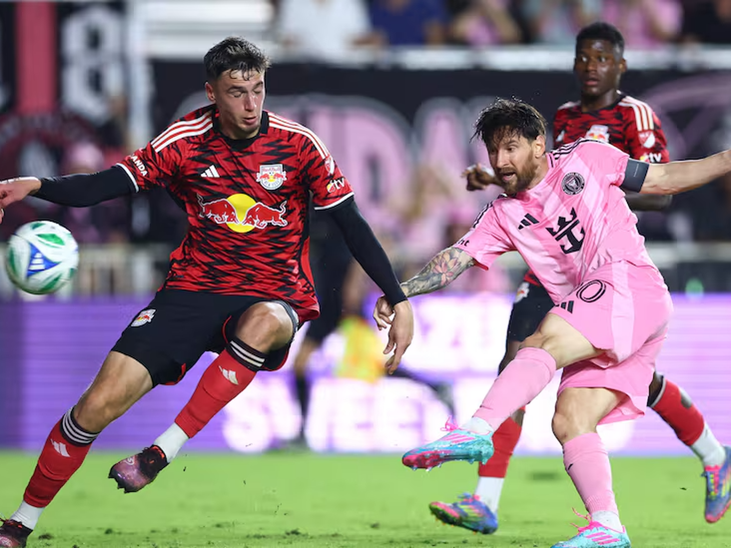 Messi lideró la goleada de Inter Miami: 4-1 a New York Red Bulls y acecho a la cima