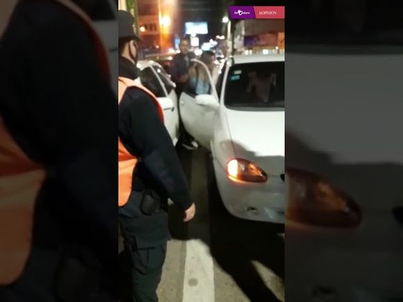 Evalúan sanciones para empleada municipal que insultó y agredió a inspectores porque le secuestraron el auto