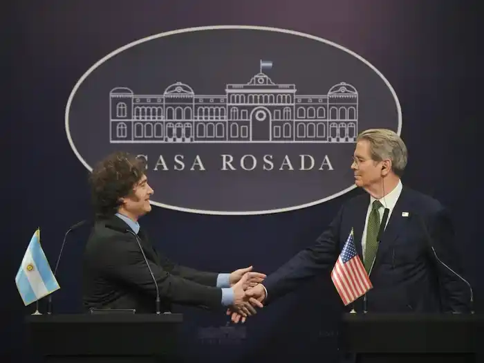 Milei calificó como "histórico" el apoyo de EE.UU y anunció una reforma laboral y tributaria