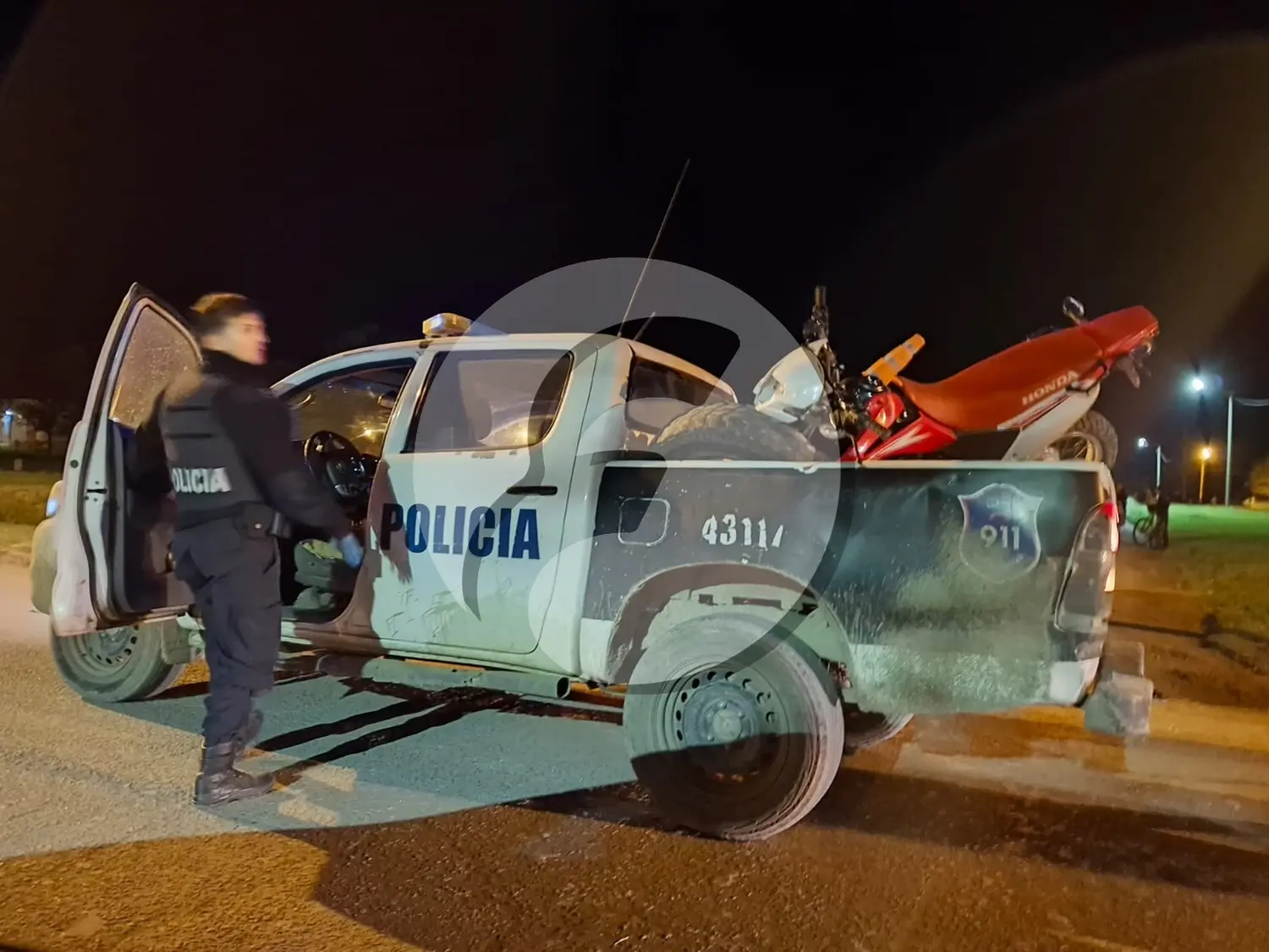 Tragedia en Juan N. Fernández: murió un motociclista, tras chocar contra una camioneta