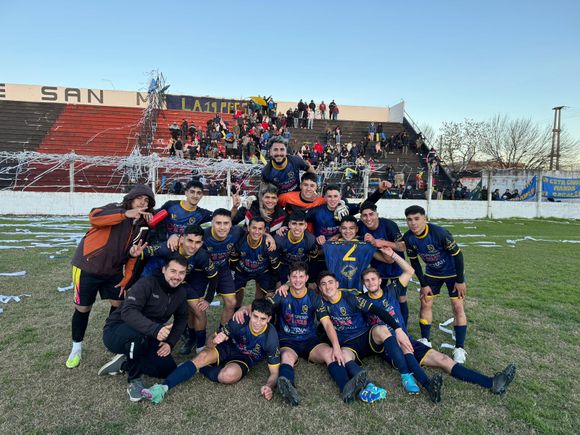 Primera B: América venció a Banfield y se viste de candidato
