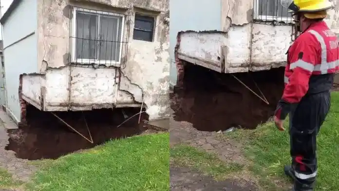 Una vivienda quedó "flotando en el aire" tras el temporal, al borde del derrumbe