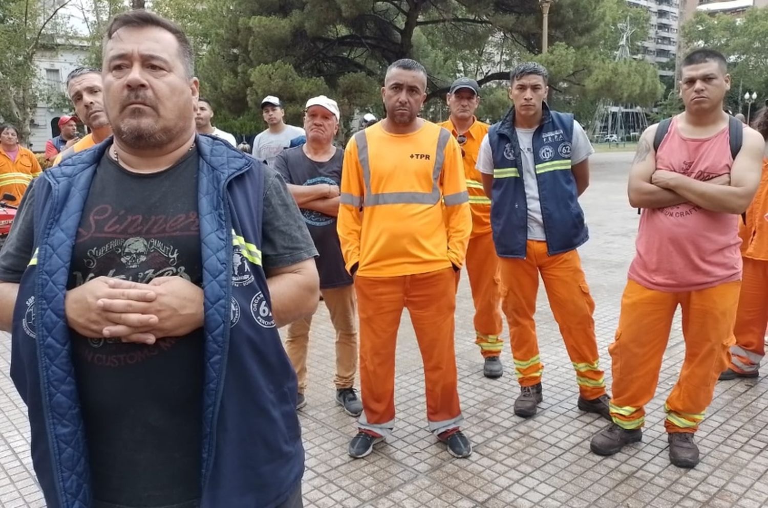 Sigue el conflcito por trabajadores portuarios despedidos: marcharon a la Sede de Gobernación