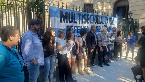 Integrada por más de 40 organizaciones, presentaron la Multisectorial en Defensa del Pueblo y la Patria