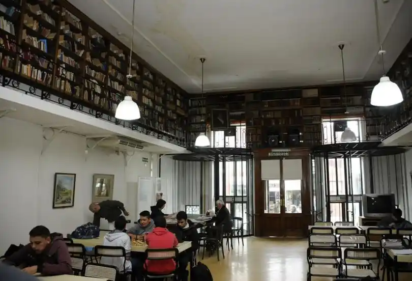La Biblioteca Rivadavia busca incorporar 360 nuevos socios para ayudar a su sostenimiento 