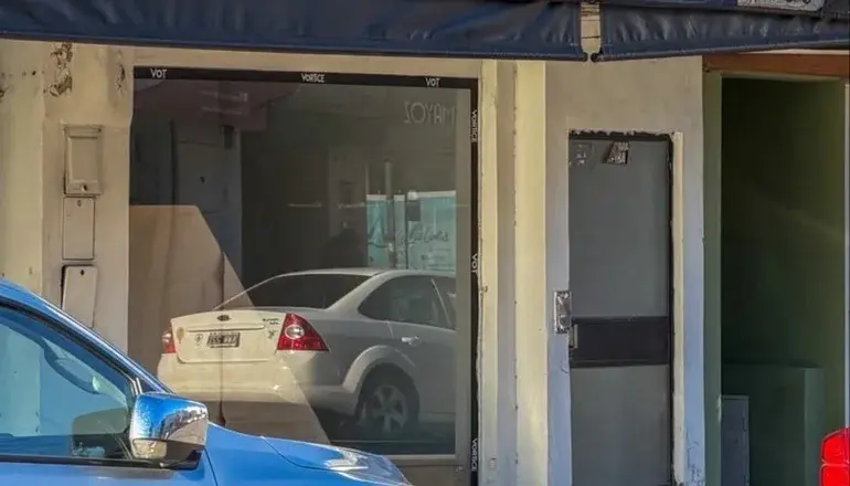 Entre los rubros más afectados aparece el de indumentaria y calzado.