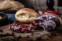 Pioneros: embutidos y salazones “naturalmente tandileros”