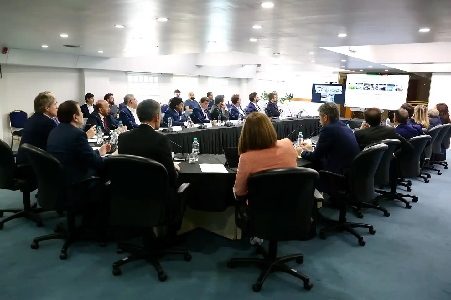 Provincias buscan un acuerdo con Nación para reformular la distribución de fondos y eliminar fondos fiduciarios