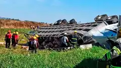 Allanamientos tras el saqueo a un camión con cerdos: hay 30 personas identificadas