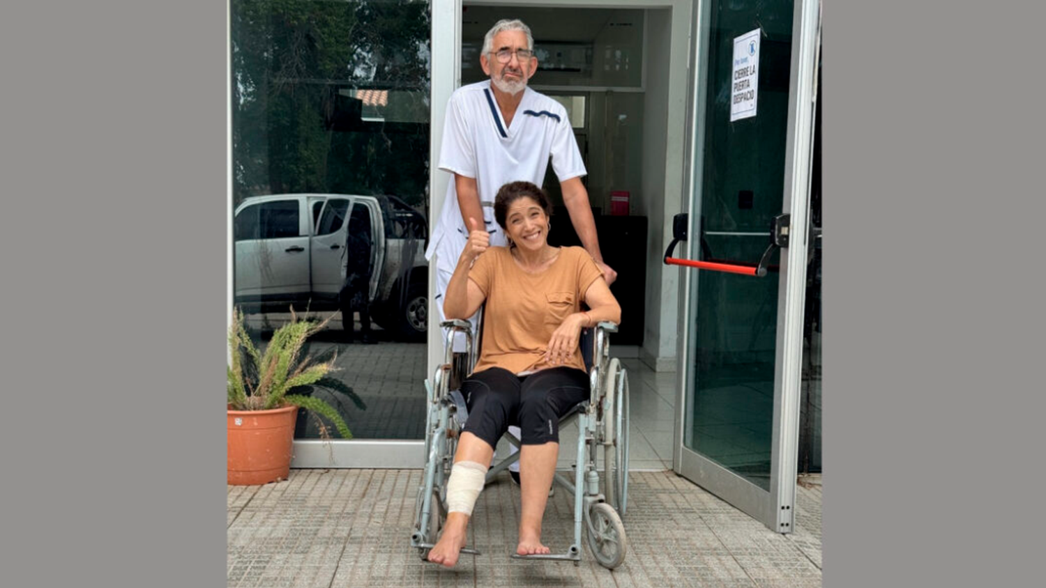 Debido a las heridas recibidas, debió ser trasladada y atendida en el Hospital Regional Vera.