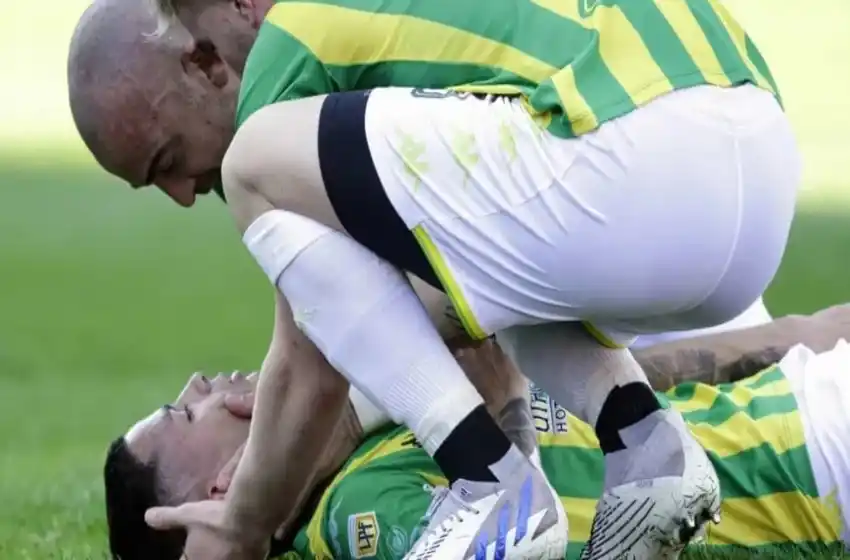 “Me dijeron que hablé en la ambulancia, pero no recuerdo nada”: el relato del futbolista de Aldosivi que se desvaneció tras un choque de cabezas