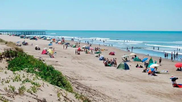 Nene de dos años murió cuando jugaba en la playa y lo atropelló una camioneta