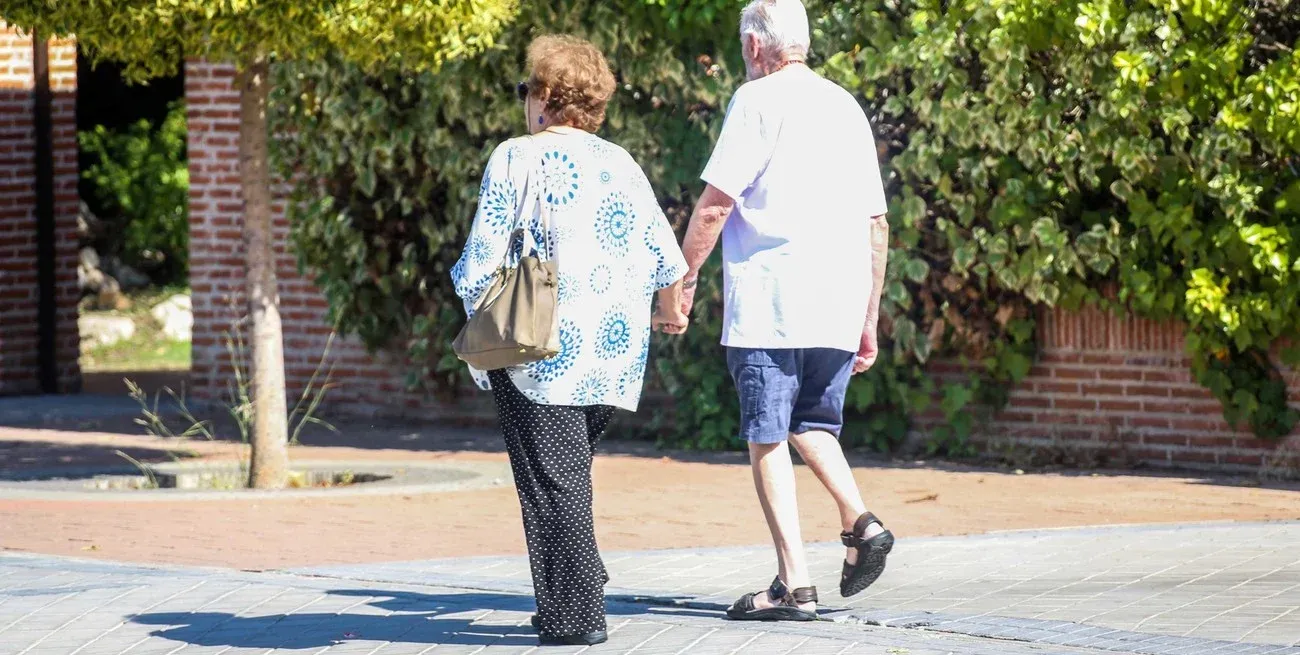 El funcionario destacó que de 100 mil beneficiarios, el 70% son mujeres; allí hay personas que se jubilan con 60 años o menos superviviéndonos a los hombres cinco o más años.