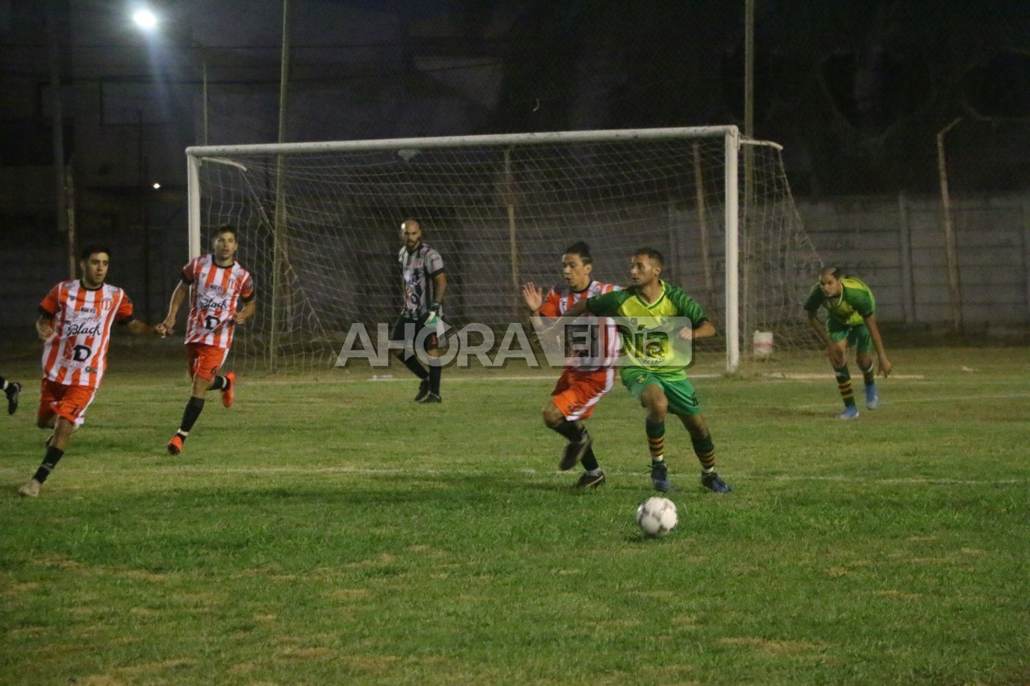 Triunfos de Unión del Suburbio y Central Entrerriano cerrando la primera semana