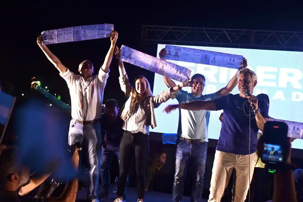 Juntos por Entre Ríos se despegó de las acusaciones y pide que voten su boleta completa