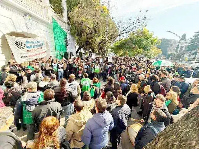 Formosa rechazó los despidos en la 
CNEA y advirtió por el impacto en la ciencia