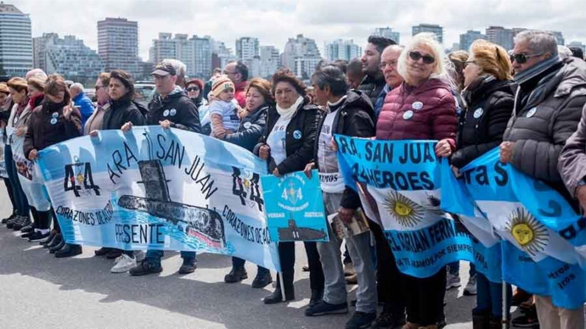 Familiares de las víctimas del ARA San Juan apelarán el sobreseimiento a Macri