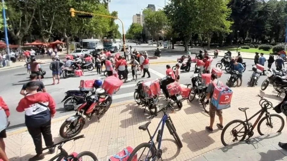 Repartidores volvieron a reclamar frente a una ola de robos