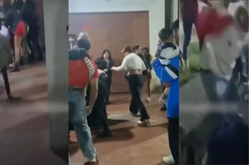 Batalla campal en la puerta de una iglesia