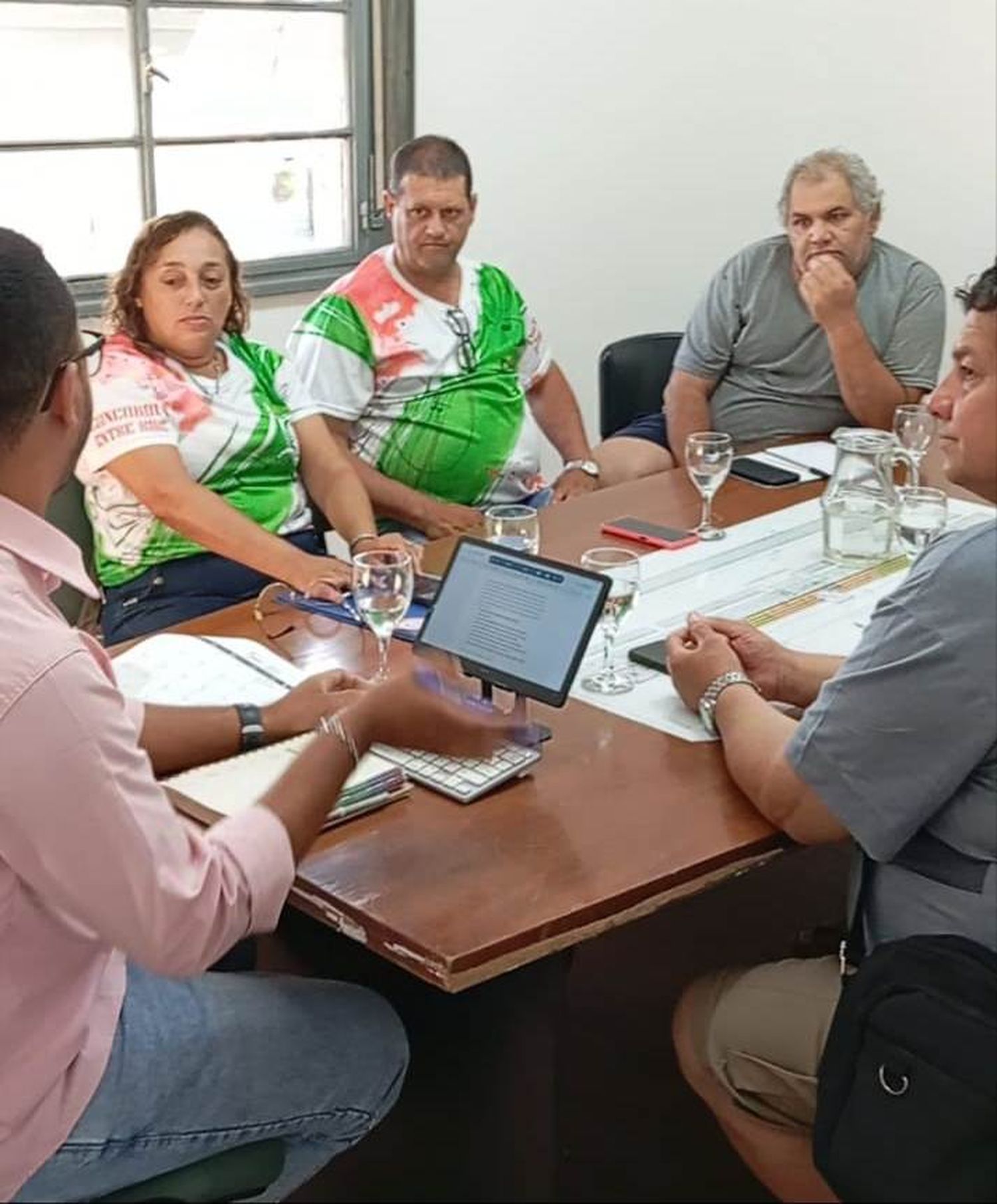 El Ente de Carnaval mantuvo una reunión de trabajo con los fiscales de competencia de las comparsas