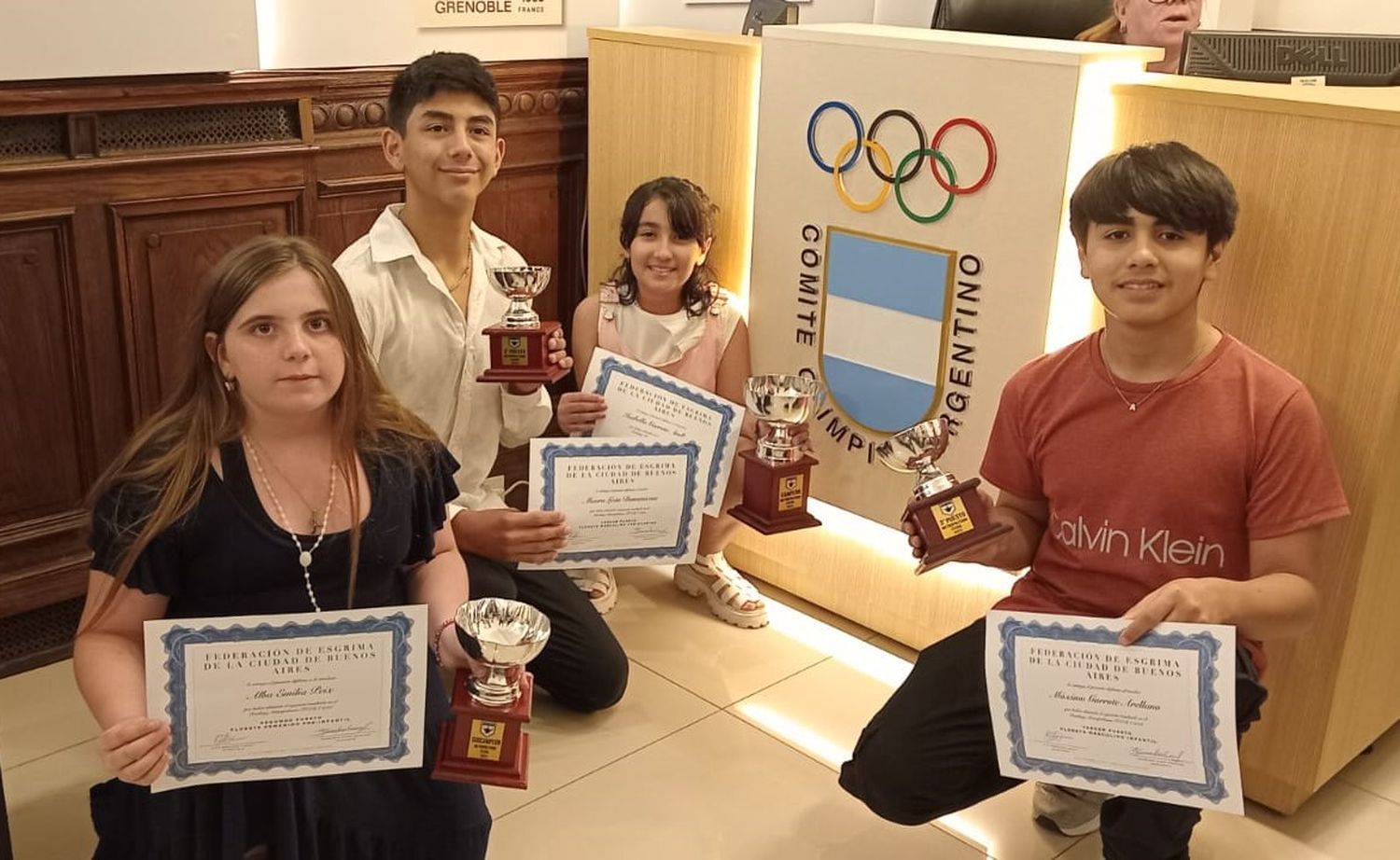 Esgrima: floretistas de la Sociedad Italiana fueron premiados en el Comité Olímpico Argentino
