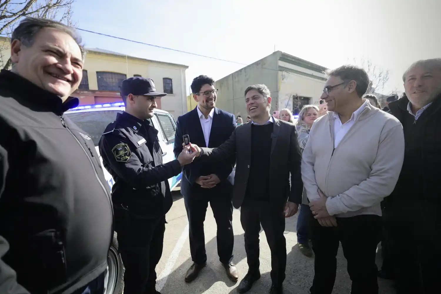 Kicillof entregó patrulleros en Ameghino